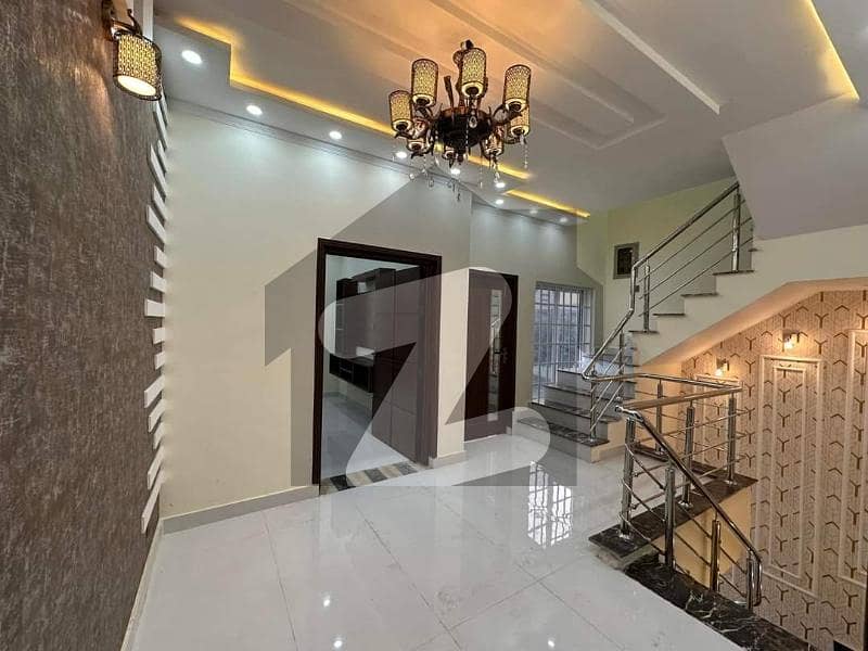 الکبیر ٹاؤن رائیونڈ روڈ,لاہور میں 4 کمروں کا 5 مرلہ مکان 1.85 کروڑ میں برائے فروخت۔