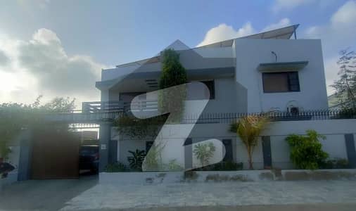 300yard phase4 ownerbuilt extraordnary girzi street hill area chance deal owner need hard cash 65000000