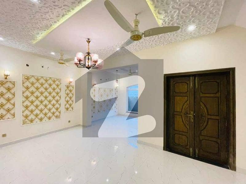 ڈی ایچ اے 9 ٹاؤن ڈیفنس (ڈی ایچ اے),لاہور میں 4 کمروں کا 5 مرلہ مکان 2.55 کروڑ میں برائے فروخت۔