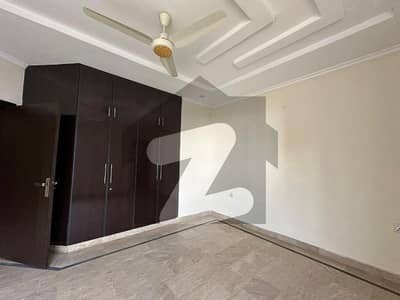 1 Kanal Furnished Upper Portion Available For Rent In barrier cantt Sialkot