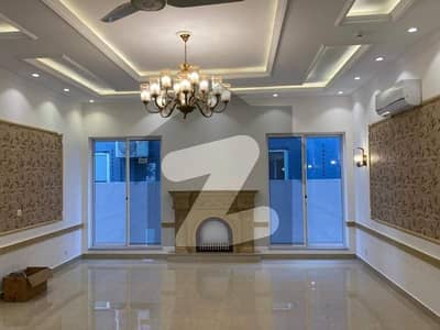 ڈی ایچ اے فیز 1 - بلاک این فیز 1,ڈیفنس (ڈی ایچ اے),لاہور میں 3 کمروں کا 1 کنال زیریں پورشن 1.1 لاکھ میں کرایہ پر دستیاب ہے۔