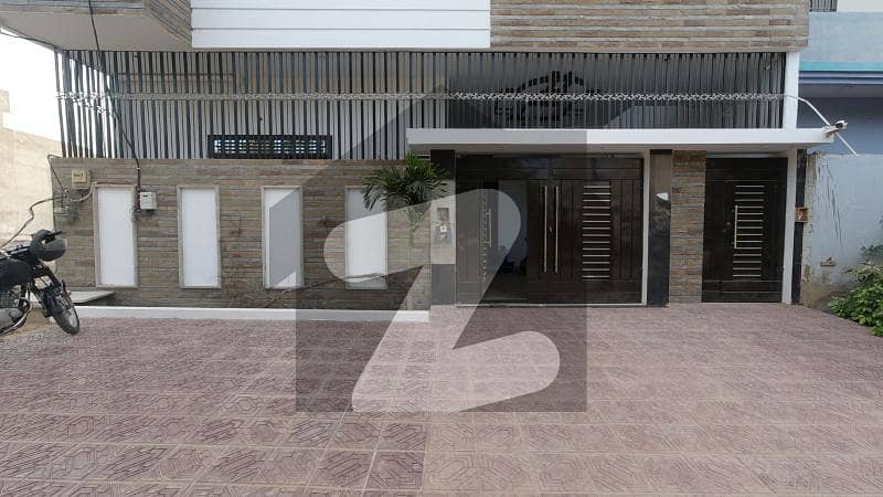 Stunning 240 Yards Silent Commercial Bungalow Available For Rent In Gulshan E Maymar Sector R-2. Stunning 240 Yards Silent Commercial Bungalow Available For Rent In Gulshan E Maymar Sector R-2.