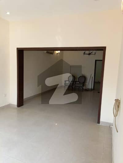 بحریہ ٹاؤن ۔ سیکٹر ایف بحریہ ٹاؤن,لاہور میں 3 کمروں کا 1 کنال بالائی پورشن 75.0 ہزار میں کرایہ پر دستیاب ہے۔