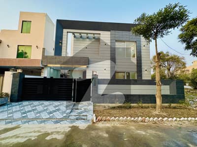 10 Marla Luxury House Available For Sale In State Life Housing Phase 1
