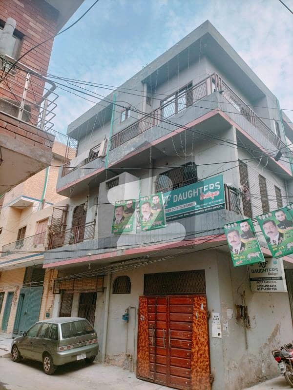 ٹاؤن شپ ۔ سیکٹر اے2 ٹاؤن شپ,لاہور میں 6 کمروں کا 5 مرلہ مکان 2.5 کروڑ میں برائے فروخت۔