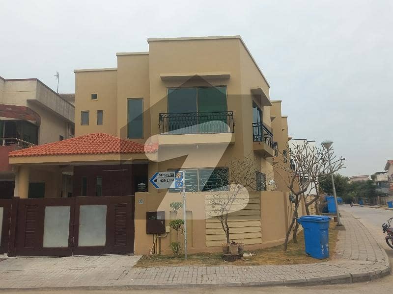 بحریہ ٹاؤن فیز 4 بحریہ ٹاؤن راولپنڈی,راولپنڈی میں 8 کمروں کا 15 مرلہ مکان 6.0 کروڑ میں برائے فروخت۔