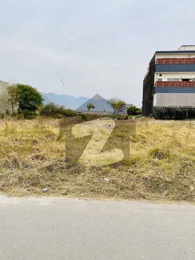 LEVELLED PLOT 35x70 FOR SALE NEAR MARGLLA ROAD
