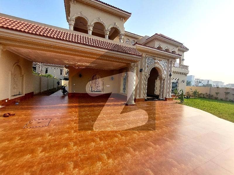 2 Kanal Spanish Bungalow For Sale in Valencia Town Valencia Housing