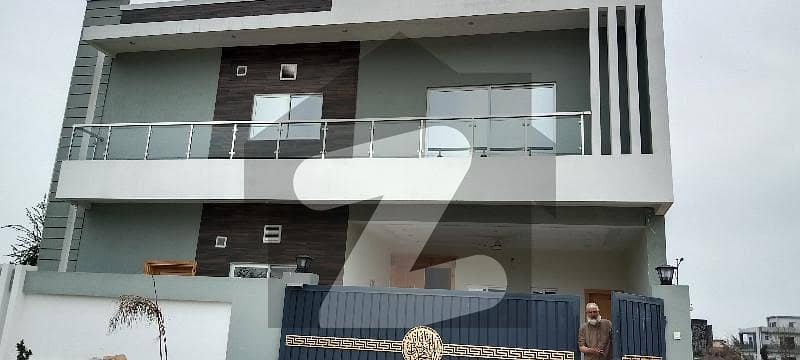 Mpchs B17 Islamabad Block E MDR Corner House Available For Sale