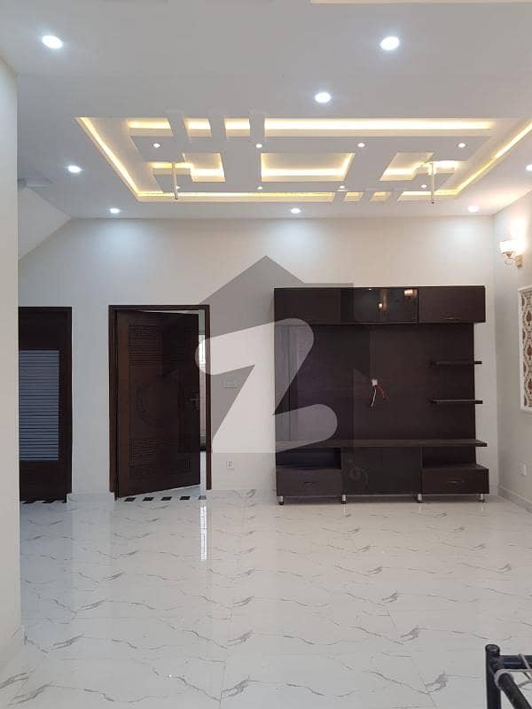 5 Marla Upper Portion Available For Rent In Tulip Block Park View City Lahore