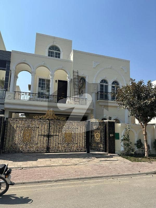 10 Marla House For Rent In Jasmine Block Bahira Town Lahore