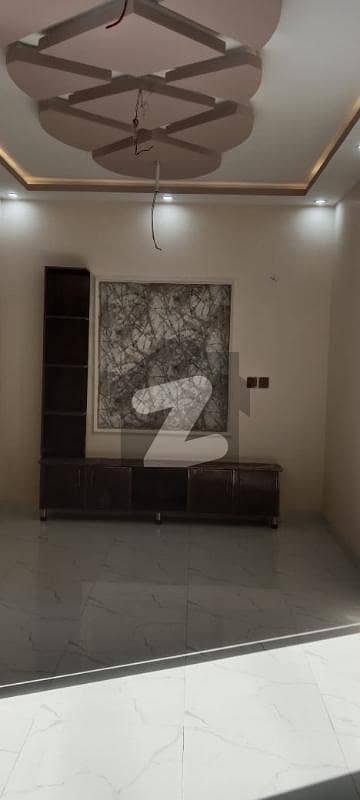 پی سی ایس آئی آر سٹاف کالونی لاہور میں 5 کمروں کا 8 مرلہ مکان 3.15 کروڑ میں برائے فروخت۔