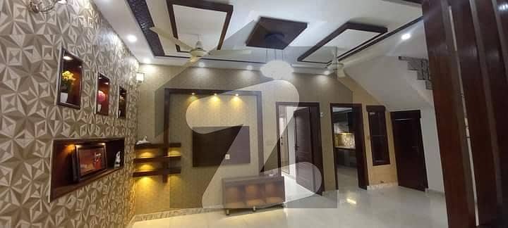 پارک ویو سٹی ۔ پلاٹینم بلاک پارک ویو سٹی,لاہور میں 5 کمروں کا 5 مرلہ مکان 1.42 کروڑ میں برائے فروخت۔