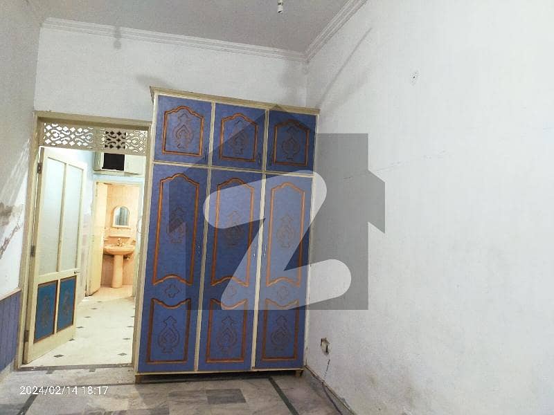 4 Marla Upper Portion For Rent In Judicial Colony Ph 2