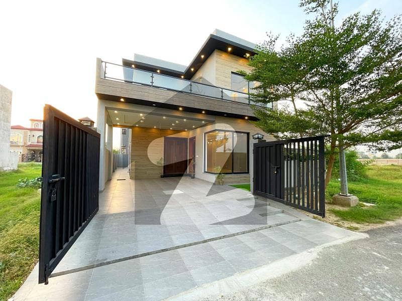 Most Beautiful Modern Design 8 Marla House Available For Sale