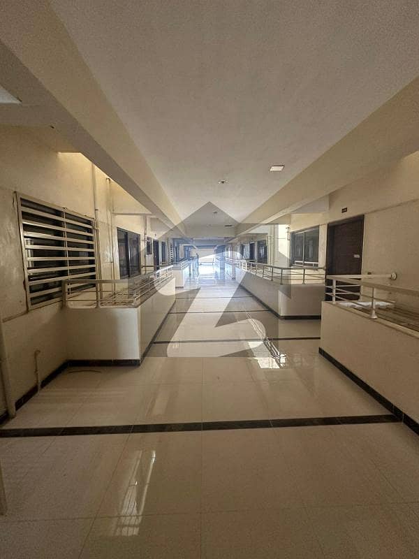 سٹی ٹاور اینڈ شاپنگ مال یونیورسٹی روڈ,کراچی میں 2 کمروں کا 6 مرلہ فلیٹ 42.0 ہزار میں کرایہ پر دستیاب ہے۔