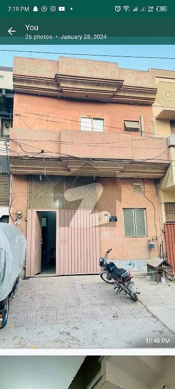 Farid Town 3.5 Marle Double Story House For Sale Gas Available