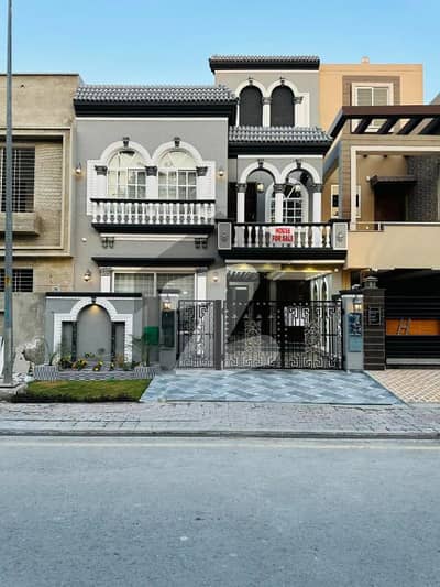 5 Marla Beautiful House For Sale In Bahria Town Lahore