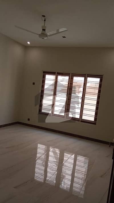 400 Sq Yds Brand New Bungalow With Basement Available For Rent 2 Unit House With 2 Kitchens Best For 2 Families Near Kda 1