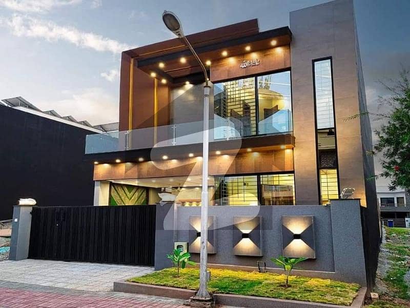 Ten Marla Designer House For Rent