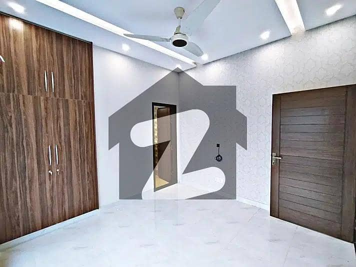 ڈی ایچ اے 9 ٹاؤن ڈیفنس (ڈی ایچ اے),لاہور میں 4 کمروں کا 5 مرلہ مکان 2.62 کروڑ میں برائے فروخت۔