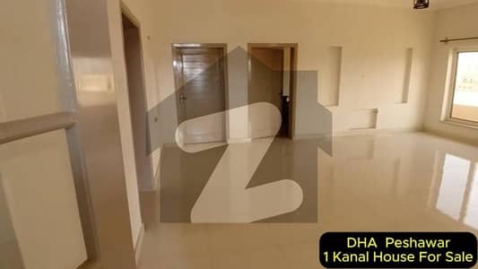 ڈی ایچ اے ڈیفینس پشاور میں 8 کمروں کا 1 کنال مکان 7.5 کروڑ میں برائے فروخت۔