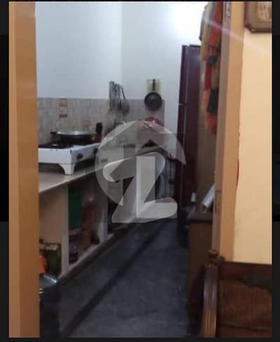 احباب کالونی لاہور میں 2 کمروں کا 4 مرلہ مکان 1.1 کروڑ میں برائے فروخت۔