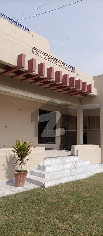 کینٹ لاہور میں 5 کمروں کا 1 کنال مکان 3.75 لاکھ میں کرایہ پر دستیاب ہے۔