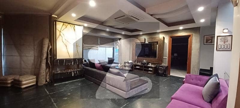 ڈی ایچ اے فیز 3 ڈیفنس (ڈی ایچ اے),لاہور میں 5 کمروں کا 2 کنال مکان 15.0 لاکھ میں کرایہ پر دستیاب ہے۔