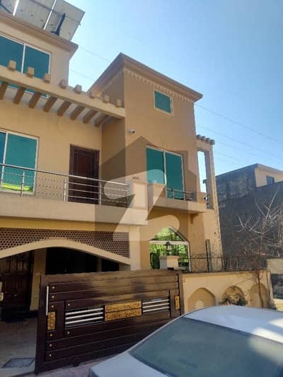 Abubakar Block 7 Marla Double Storey House Available For Rent