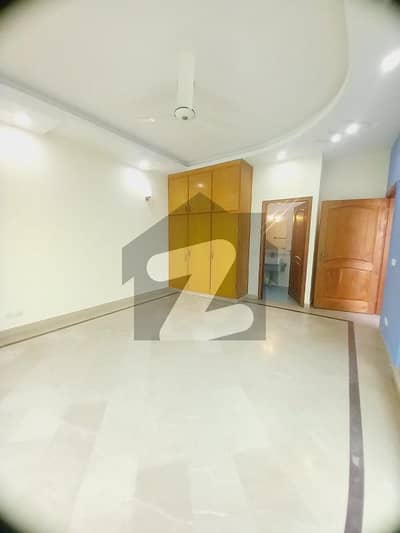 1 kanal Upper Portion For Rent In Dha Phase 8
