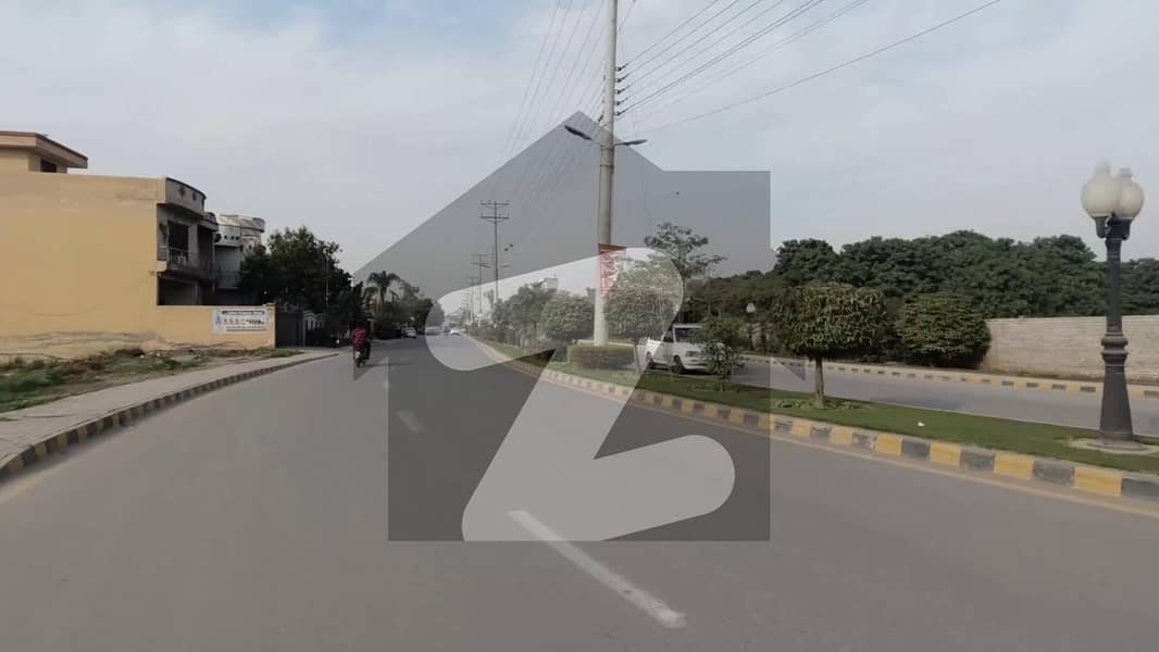 الرحمان گارڈن فیز 2 الرحمان گارڈن,لاہور میں 1 کنال رہائشی پلاٹ 1.9 کروڑ میں برائے فروخت۔