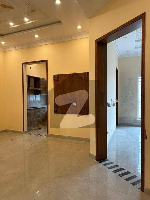 پارک ویو سٹی ۔ کرسٹل بلاک پارک ویو سٹی,لاہور میں 4 کمروں کا 5 مرلہ مکان 1.95 کروڑ میں برائے فروخت۔