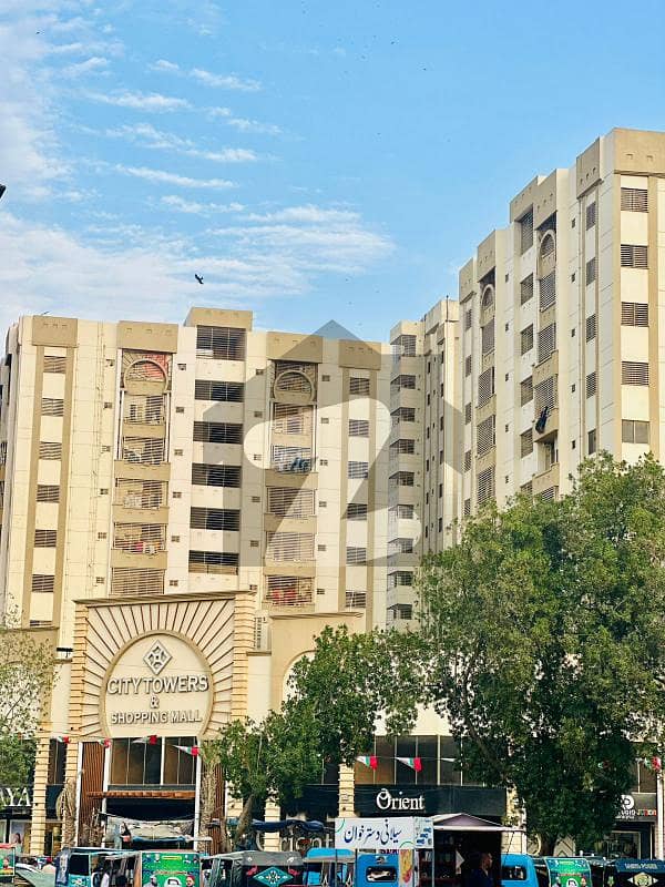 سٹی ٹاور اینڈ شاپنگ مال یونیورسٹی روڈ,کراچی میں 3 کمروں کا 8 مرلہ فلیٹ 2.25 کروڑ میں برائے فروخت۔