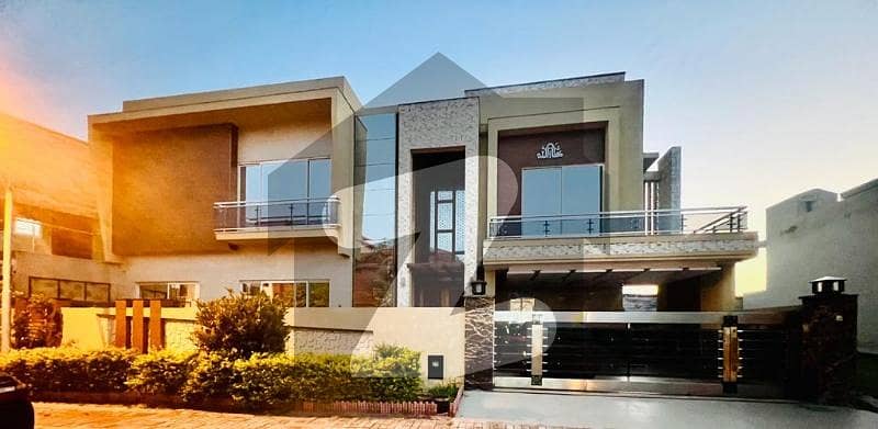 15 MARLA LUXURY DESIGNER Modern Spanish STYLISH ULTRA LUXURY HOUSE AVAILABLE FOR SALE VERY GOOD MOST PRIME LOCATION PROPER DOUBLE UNIT HOUSE Best Location Bahria Phase 7 Reasonable Price Low Price House Gas Install