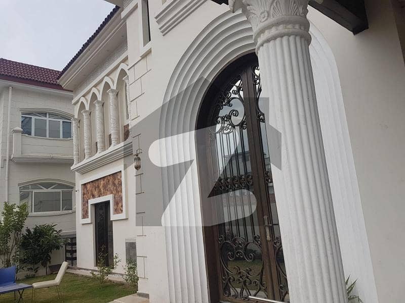 1 Kanal Slightly Used Victoria Style House For Sale