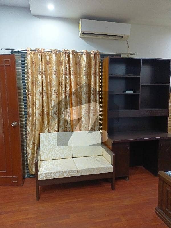 ماڈل ٹاؤن ۔ بلاک کیو ماڈل ٹاؤن,لاہور میں 4 کمروں کا 3 مرلہ مکان 60.0 ہزار میں کرایہ پر دستیاب ہے۔