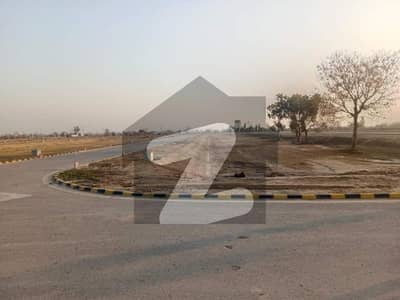 J Block 5 Marla Plot Available For Sale On Ground Corporate Road Near Facing Park Commercial Near 200 feet Chenab Road