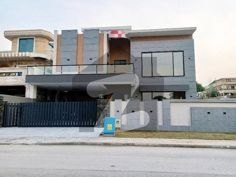 Beautiful House For Sale 1 Kanal Newly Construction