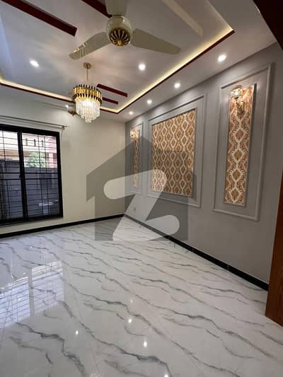 Brand New 5 Marla Luxurious Tiled Flooring Houses Available For Sale