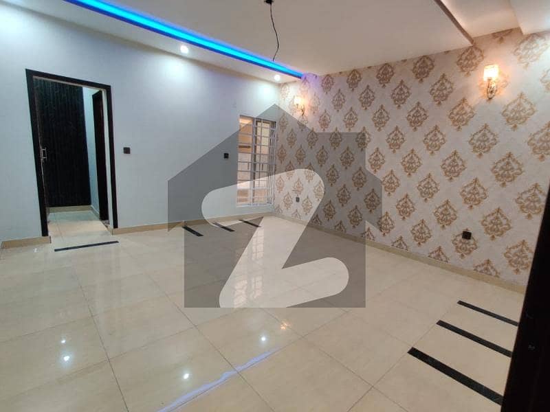 10 Marla Upper Portion For rent In Beautiful Nawab Town
