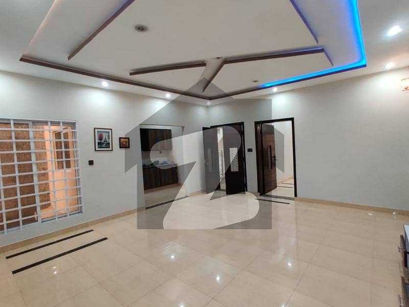 10 Marla Upper Portion For Rent In Beautiful Nawab Town