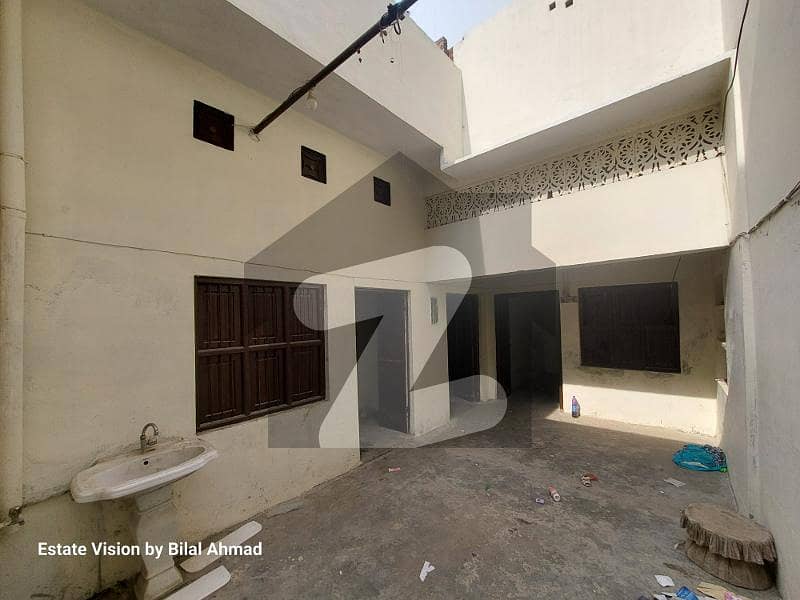 3.5 complete house available for rent in Madina Town
