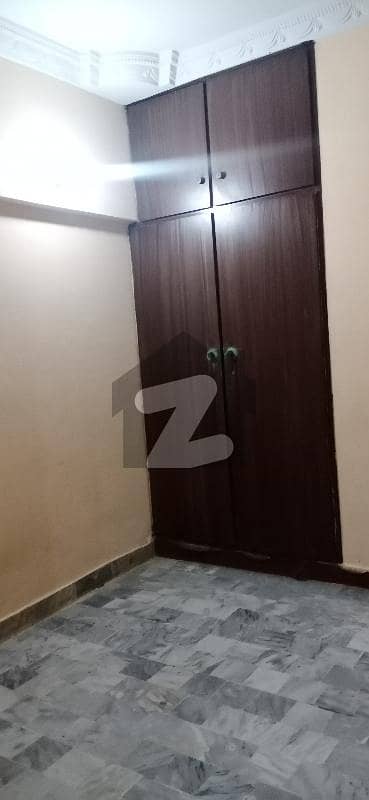 Flat For Rent In Faraz Avenue 2nd Floor VIP Location Main Road Project Car Parking Available Morbal Floor All Fesiletes VIP Location Naer Jauhar More