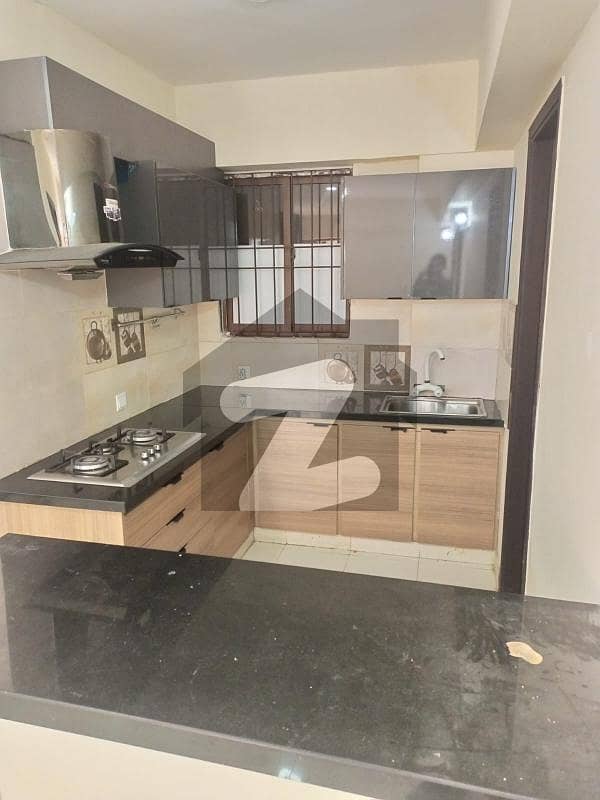 New construction flat 3 bad dd for rent with maintenance