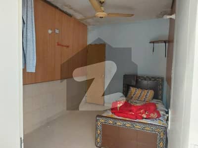 والٹن روڈ لاہور میں 1 کمرے کا 2 مرلہ کمرہ 13.0 ہزار میں کرایہ پر دستیاب ہے۔
