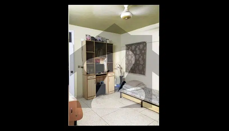 Shahra-e-Faisal, 880 Sq. ft, 2 Bed Apartment for Sale.