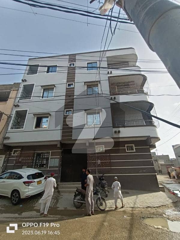 نیشنل سیمنٹ ایمپلائیز ہاؤسنگ گلشنِ اقبال ٹاؤن,کراچی میں 3 کمروں کا 4 مرلہ بالائی پورشن 1.0 کروڑ میں برائے فروخت۔
