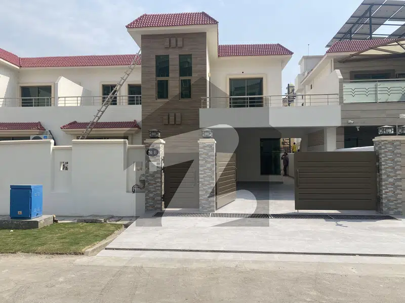 Superb Location Brand New 12 Marla 4 Bedroom Room A State Of The Art House For Sale