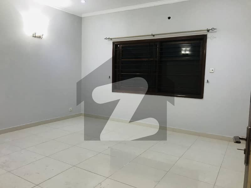 500 Yard House For Rent Five Spacious Bedroom Phase 6 Khyaban E Rahat